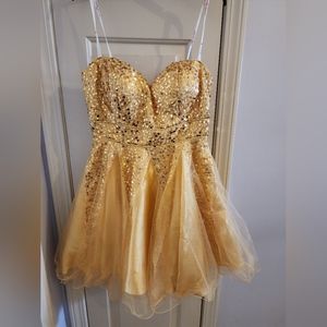 Gold formal dress size m